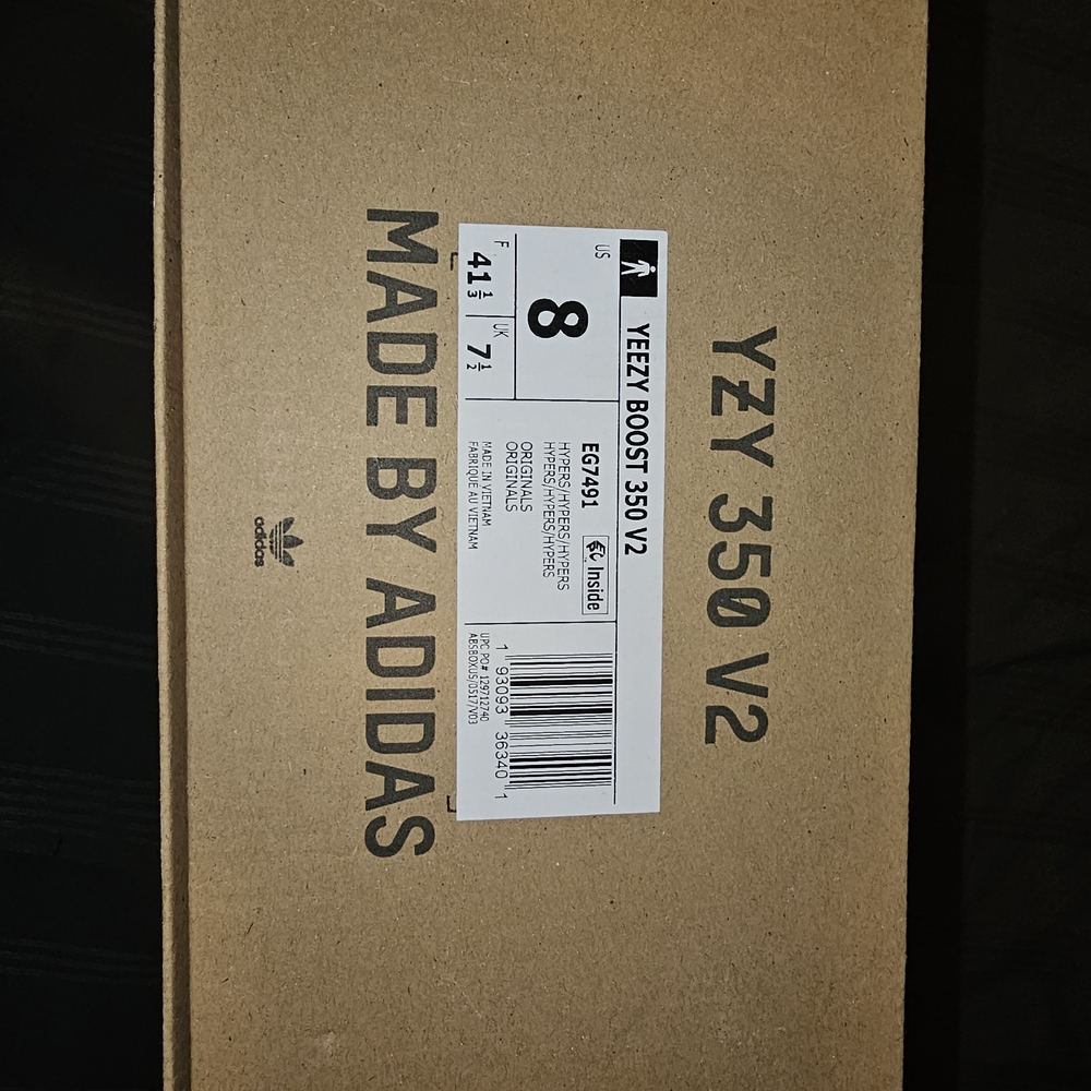 Adidas Yeezy Boost 350 V2 Sneakers Hyperspace